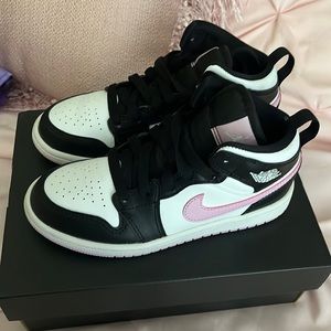 Children’s Jordan 1 - mid